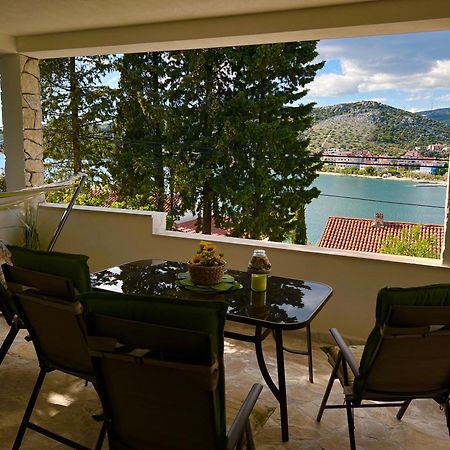 Apartament Abi Seget Vranjica Bagian luar foto
