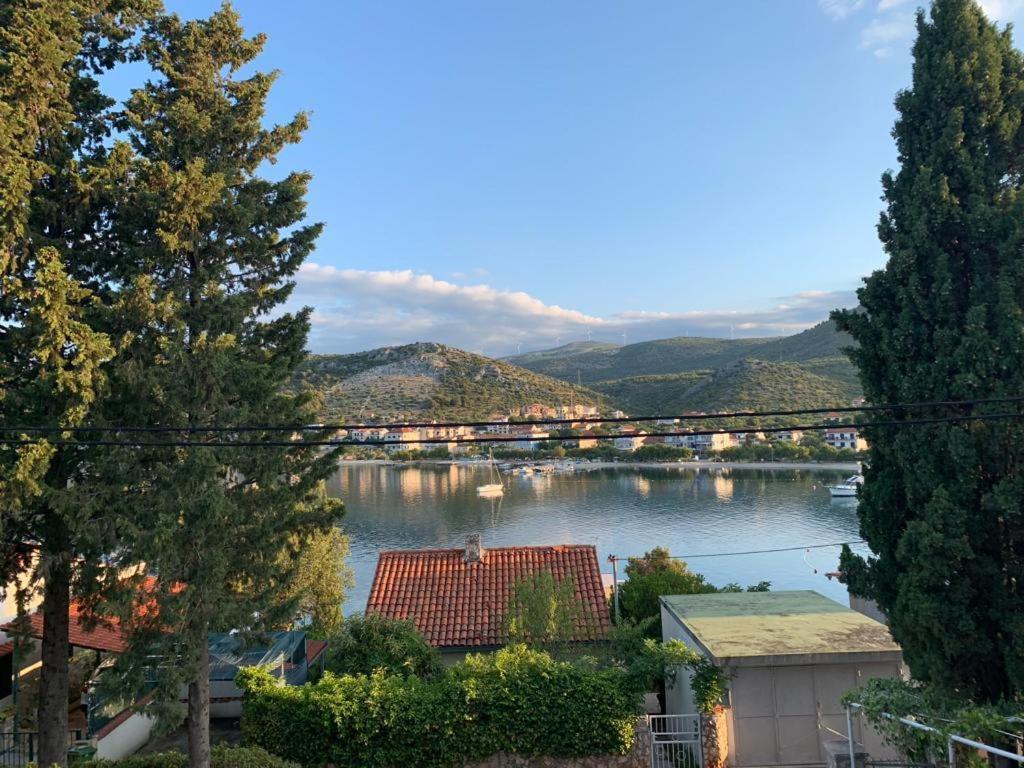 Apartament Abi Seget Vranjica Bagian luar foto