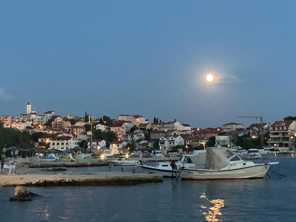 Apartament Abi Seget Vranjica Bagian luar foto