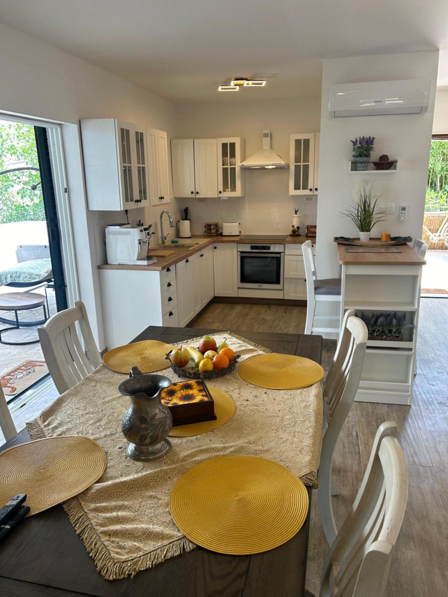 Apartament Abi Seget Vranjica Bagian luar foto